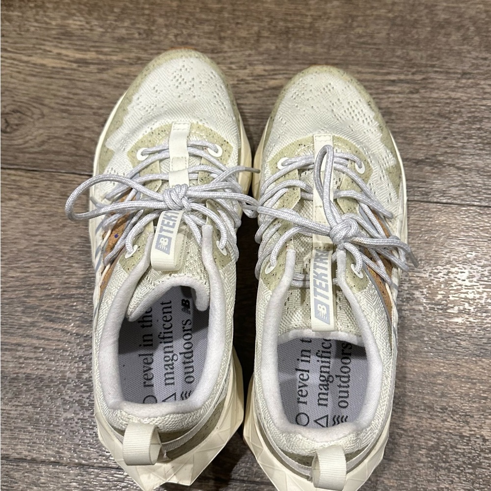 New Balance Cream and Gray Sneakers